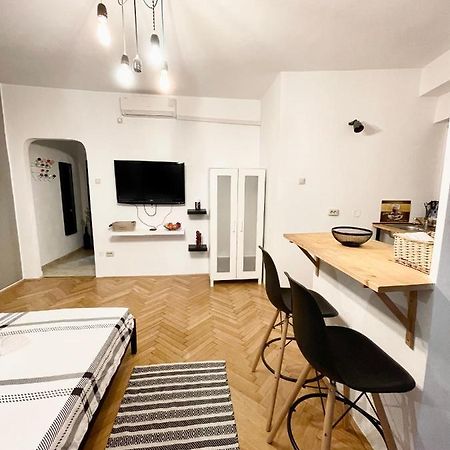 Old Town Central Studio 23 Бухарест Екстер'єр фото