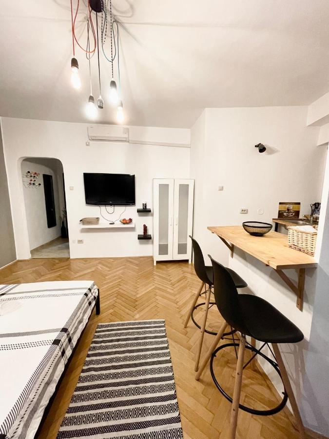 Old Town Central Studio 23 Бухарест Екстер'єр фото